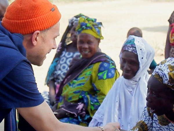 Damon Albarn visits our school in Mali